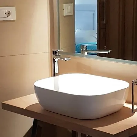 Villa Ruza At Punta Rata Beach, Apartment Romance * Brela