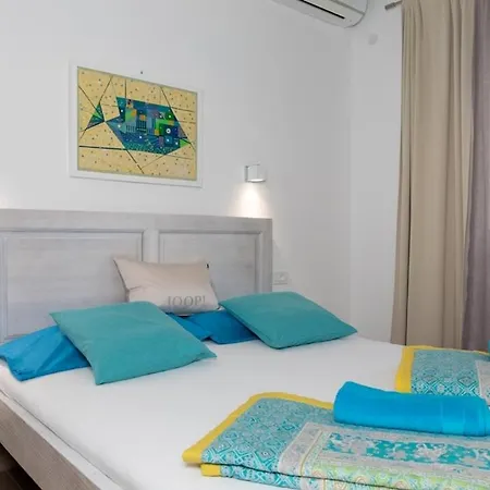 Apartman Villa Ruza At Punta Rata Beach, Apartment Romance *