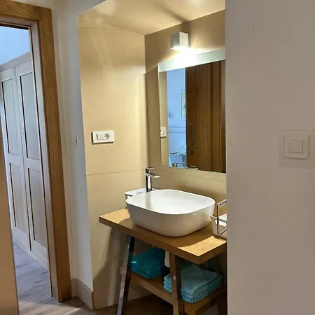 Ruza At Punta Rata Beach, Romance Apartman Brela